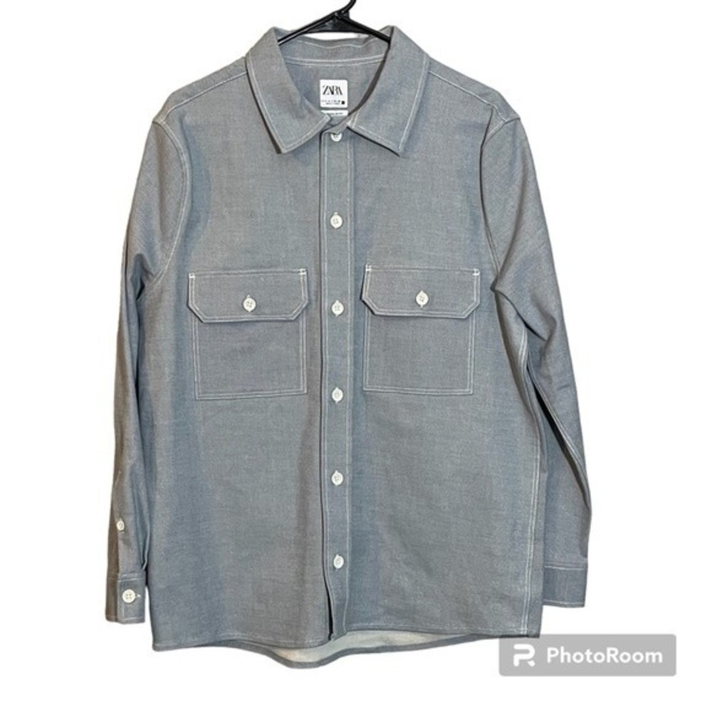 Men’s Zara long sleeved over shirt. Blue&White denim NWOT size medium.